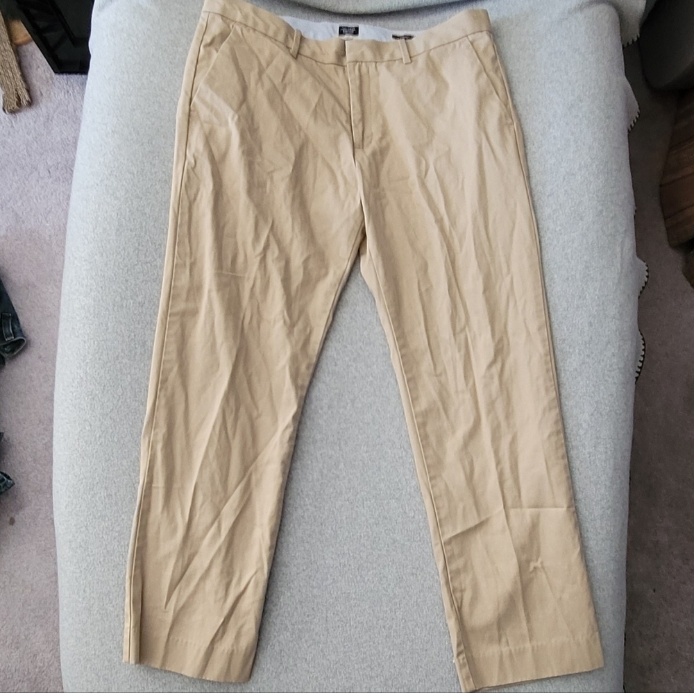 Tailored GAP Khakis